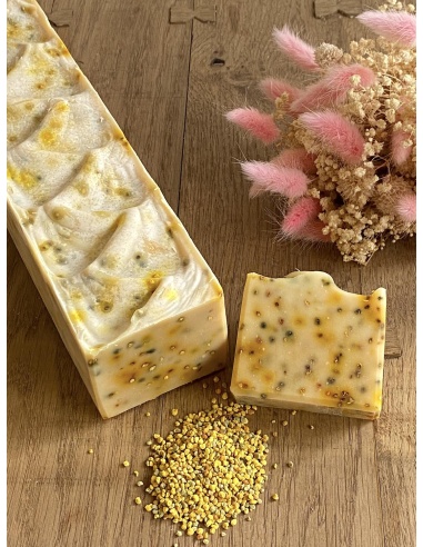 Barre de savon au miel et au pollen