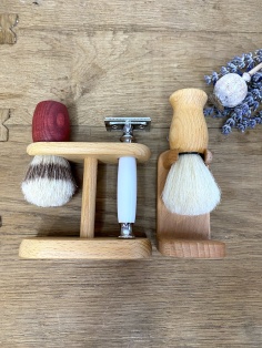 Porte blaireau en bois