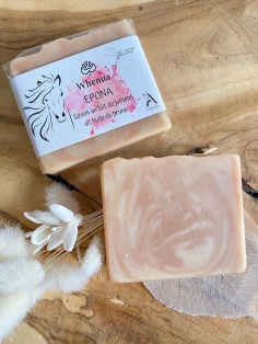 Savon au lait de jument et à l'huile de prune