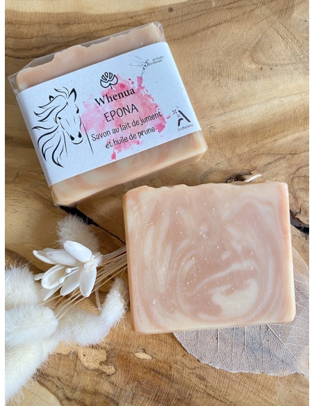 Savon au lait de jument et à l'huile de prune Savon au lait de jument et à l'huile de prune