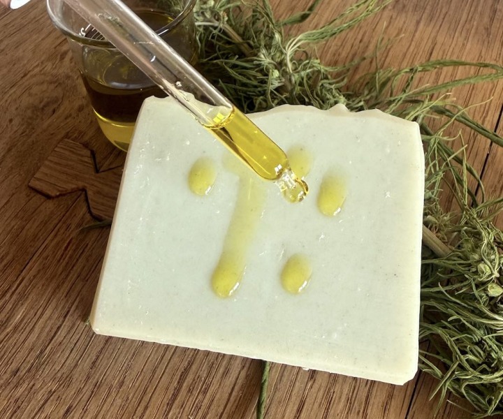 Savon surgras : définition, bienfaits et comment le choisir